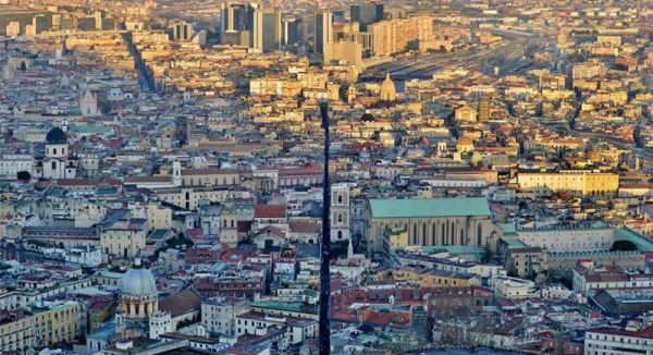 Az a "vágás" a Spaccanapoli