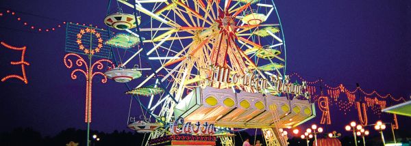 A vidámparkban mintegy 60 játék van