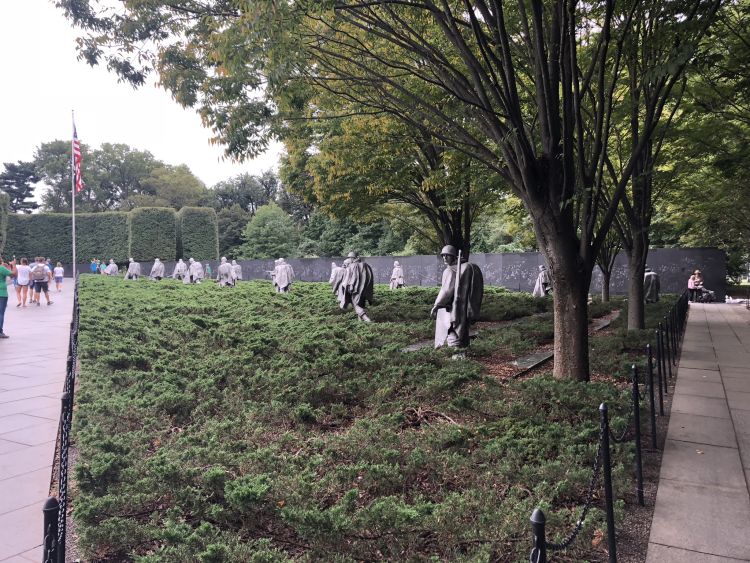 Ez a kis emlékpark a koreai háború elesett katonáira emlékezik meg