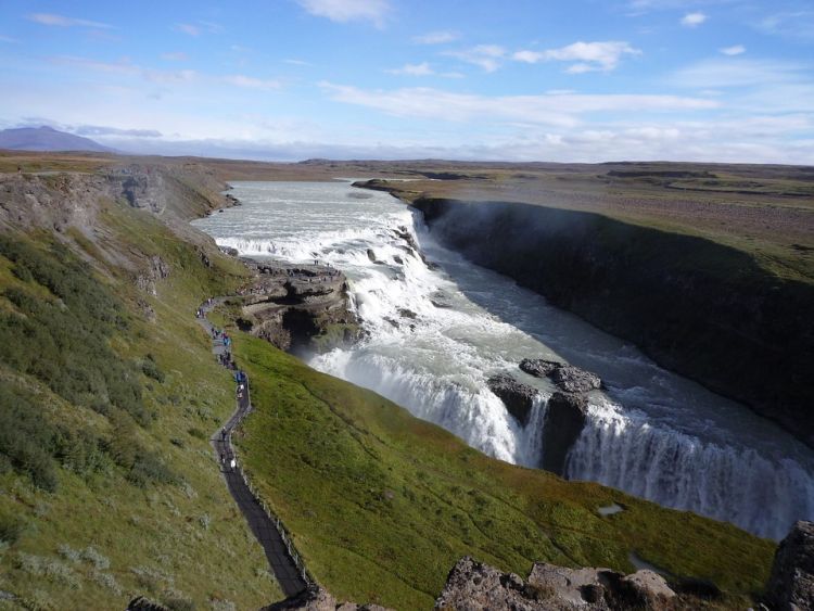 Az Arany Kör és Izland egyik fő látnivalója a Gullfoss vízesés