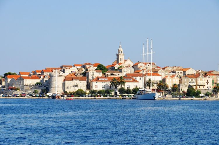 A sziget központját kis Dubrovniknak nevezik