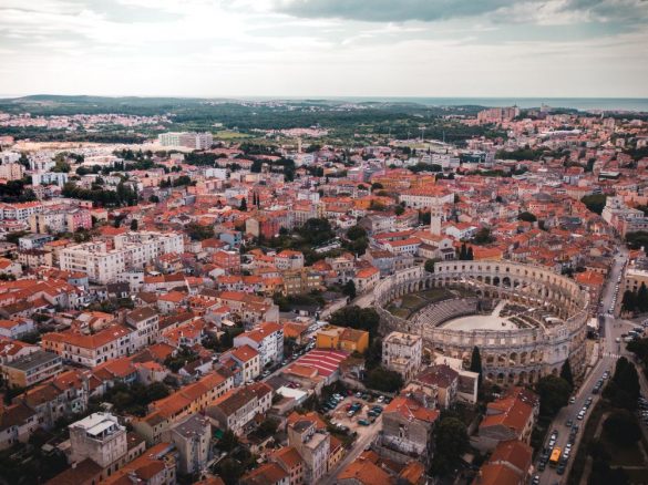 Pula látnivalók, közlekedés, strandok