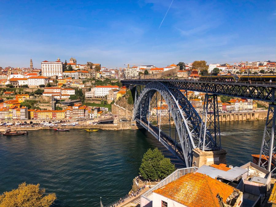 A Douro parti város látképe is csodás
