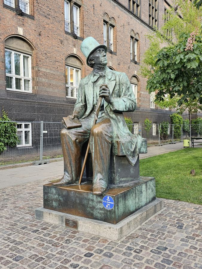 Hans Christian Andersen szobra