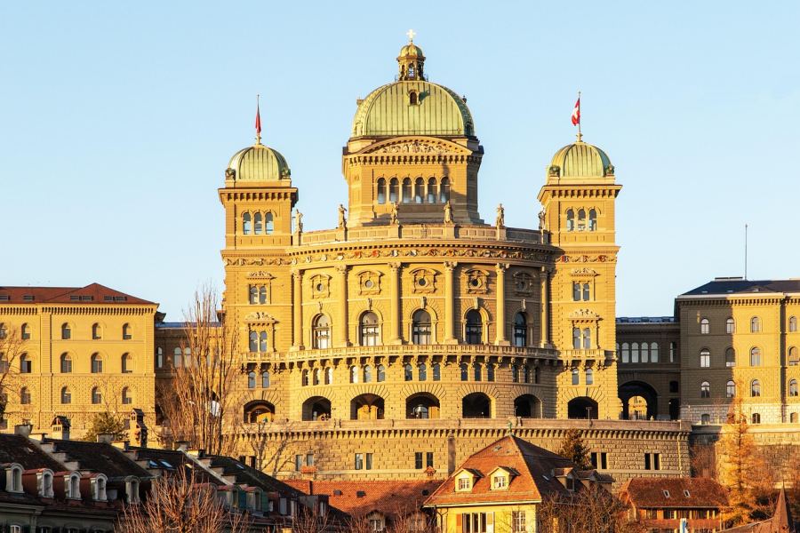A parlamentben szervezett túrákat is tartanak