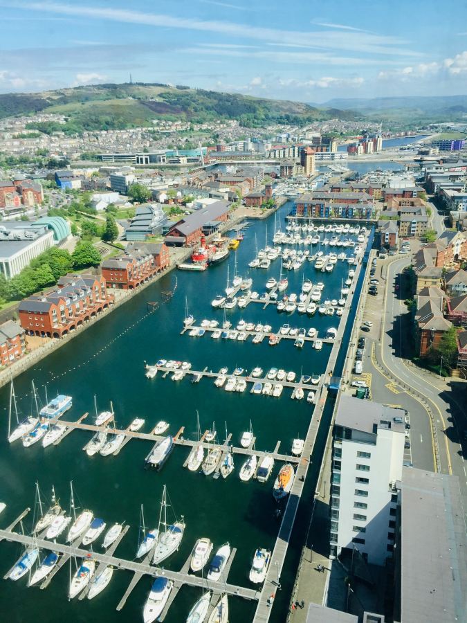 Cardiff mellett a másik legfontosabb város