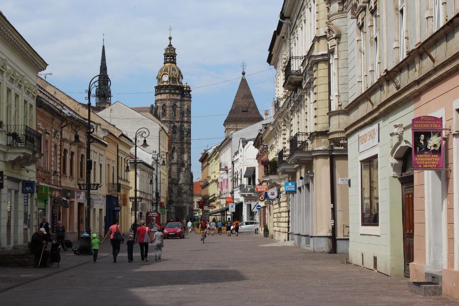 A Fő utcán sok látnivaló van