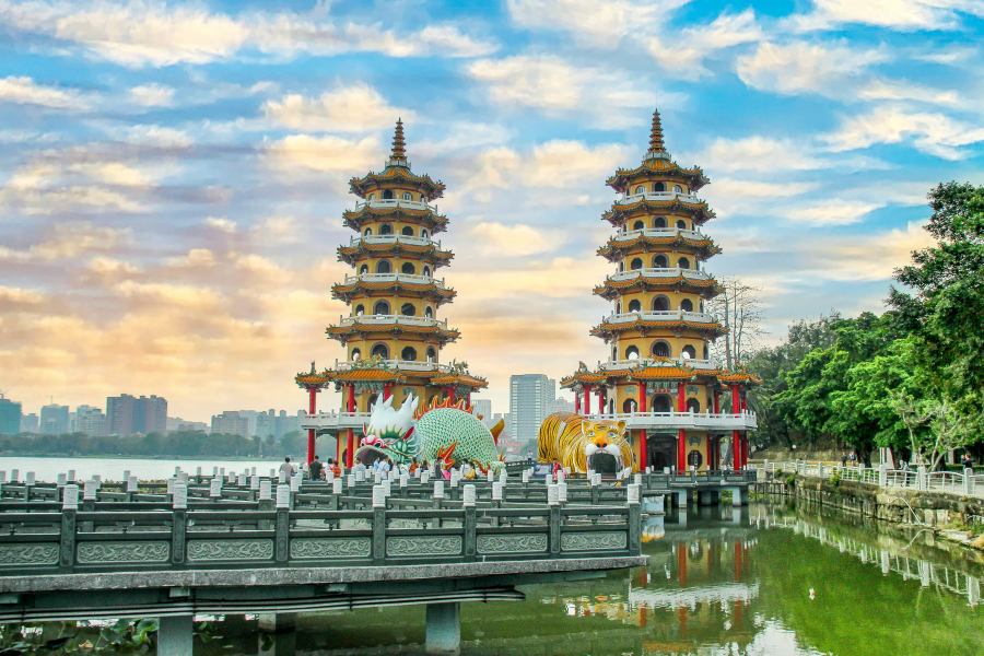 A két pagoda a város jelképe