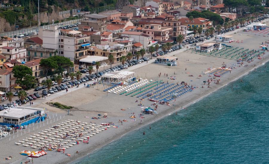 A város tengerpartja is nagyon népszerű